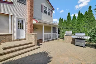 225 Rushmore Ave, Carle Place, NY 11514 - Photo 4