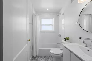 5 Thorn Hedge Rd, Bellport, NY 11713 - Photo 38