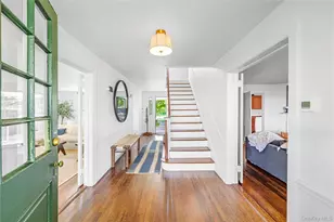 5 Thorn Hedge Rd, Bellport, NY 11713 - Photo 6