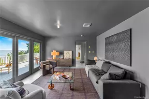 5 Thorn Hedge Rd, Bellport, NY 11713 - Photo 24