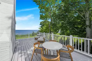 5 Thorn Hedge Rd, Bellport, NY 11713 - Photo 22