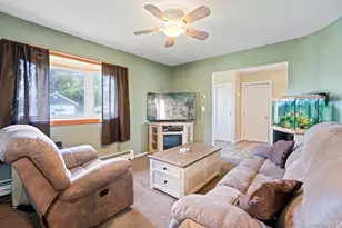 3 Maison Dr, Holbrook, NY 11741 - Photo 4