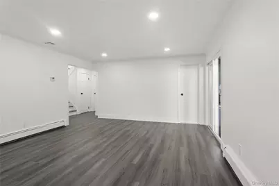 8 Gale Drive, Woodmere, NY 11581 - Photo 12