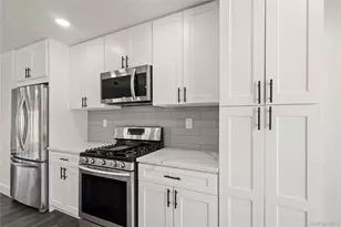 8 Gale Dr, Woodmere, NY 11581 - Photo 4