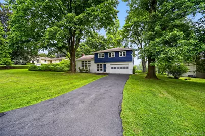 31 Old Farms Road, Poughkeepsie, NY 12603 - Photo 2