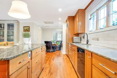 386 Mill Road, Westhampton, NY 11977 - Photo 10