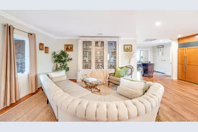 386 Mill Road, Westhampton, NY 11977 - Photo 8