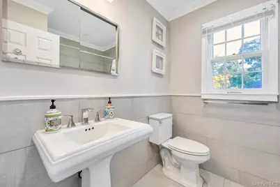 386 Mill Road, Westhampton, NY 11977 - Photo 16