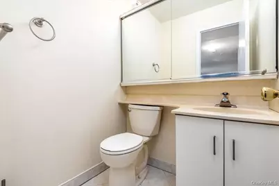 492 N Broadway Avenue #28, White Plains, NY 10603 - Photo 24