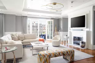 2000 Royal Ct, North Hills, NY 11040 - Photo 2