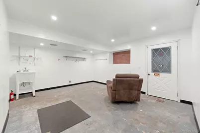 160 Stephens Avenue, Bronx, NY 10473 - Photo 16