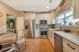 537 Highland Ct, Moriches, NY 11955 - Photo 12