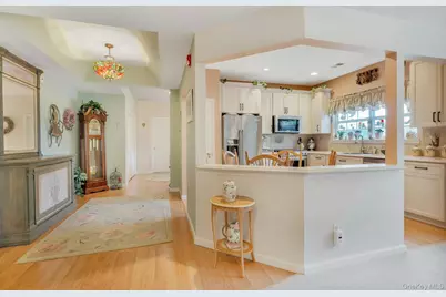 537 Highland Court, Moriches, NY 11955 - Photo 8