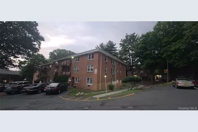 202 Kearsing Parkway, Monsey, NY 10952 - Photo 1