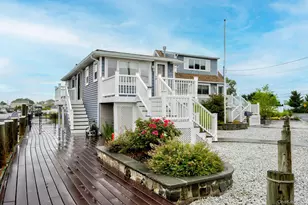 2 Bayview Ave E, Lindenhurst, NY 11757 - Photo 2