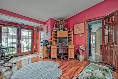 2 Bayview Avenue E, Lindenhurst, NY 11757 - Photo 10