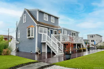 2 Bayview Avenue E, Lindenhurst, NY 11757 - Photo 28