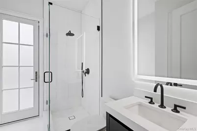 8 Dogwood Hill, Brookville, NY 11545 - Photo 24