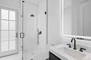 8 Dogwood Hill, Brookville, NY 11545 - Photo 24