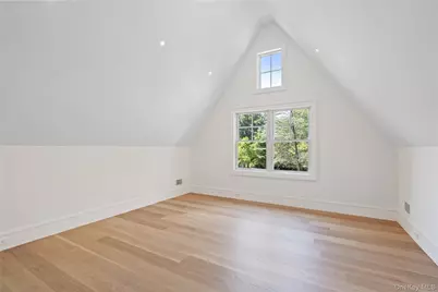 8 Dogwood Hill, Brookville, NY 11545 - Photo 36