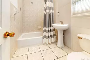 146-19 Lakewood Ave, Jamaica, NY 11435 - Photo 8