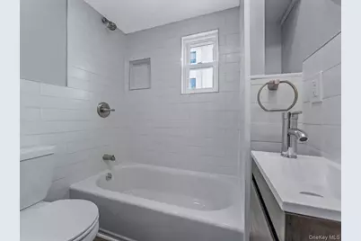 6 E Barclay Street, Hicksville, NY 11801 - Photo 22