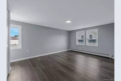 6 E Barclay Street, Hicksville, NY 11801 - Photo 16