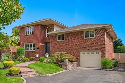 114 Seaman Road, Jericho, NY 11753 - Photo 2