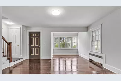 3 Walnut Place, Great Neck, NY 11021 - Photo 12