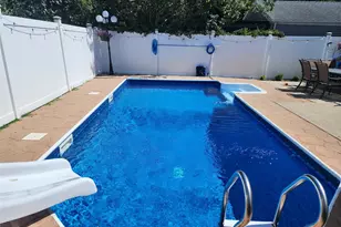 85 Oakland Ave, Lynbrook, NY 11563 - Photo 18