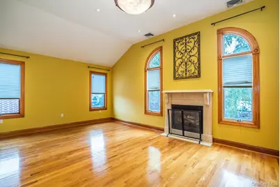 141-16 11th Avenue, Whitestone, NY 11357 - Photo 24