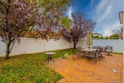 141-16 11th Avenue, Whitestone, NY 11357 - Photo 4