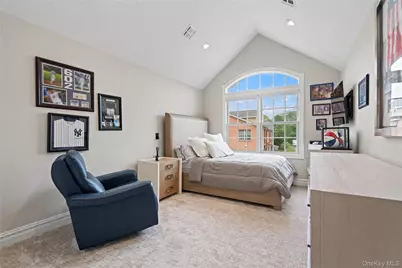 23 The Preserve, Woodbury, NY 11797 - Photo 20