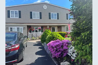 9 Hollings Drive, Deer Park, NY 11729 - Photo 2