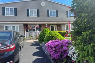 9 Hollings Dr, Deer Park, NY 11729 - Photo 2