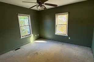 11005 Main Rd, East Marion, NY 11939 - Photo 16