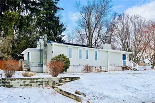 72 Lakeside Rd, Mahopac, NY 10541 - Photo 2