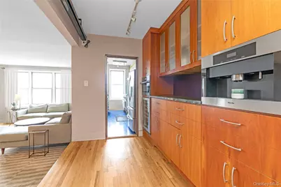 79-10 34th Avenue #7X, Jackson Heights, NY 11372 - Photo 6