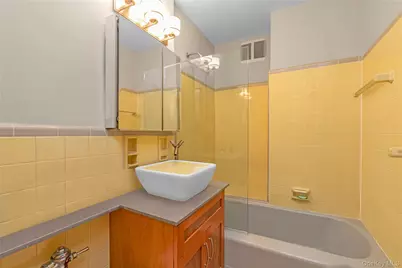 79-10 34th Avenue #7X, Jackson Heights, NY 11372 - Photo 12