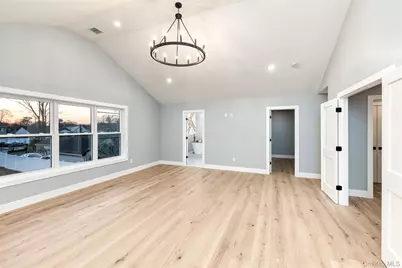 19 Mead Lane, Westbury, NY 11590 - Photo 22