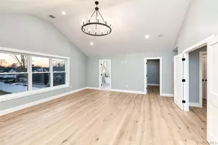 19 Mead Ln, Westbury, NY 11590 - Photo 22