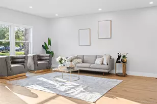 19 Mead Ln, Westbury, NY 11590 - Photo 30