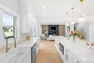 19 Mead Ln, Westbury, NY 11590 - Photo 6