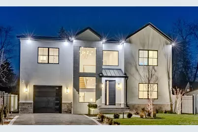 19 Mead Lane, Westbury, NY 11590 - Photo 2