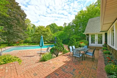 21 W Mall Drive, Huntington, NY 11743 - Photo 34