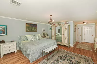 21 W Mall Drive, Huntington, NY 11743 - Photo 20