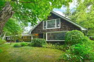 21 W Mall Dr, Huntington, NY 11743 - Photo 2