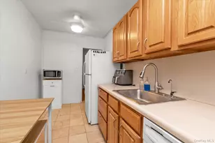 320 Atlantic Ave, East Rockaway, NY 11518 - Photo 12