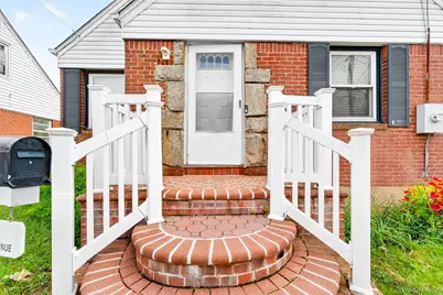 588 Newton Avenue, Uniondale, NY 11553 - Photo 4