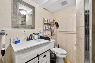 588 Newton Ave, Uniondale, NY 11553 - Photo 34